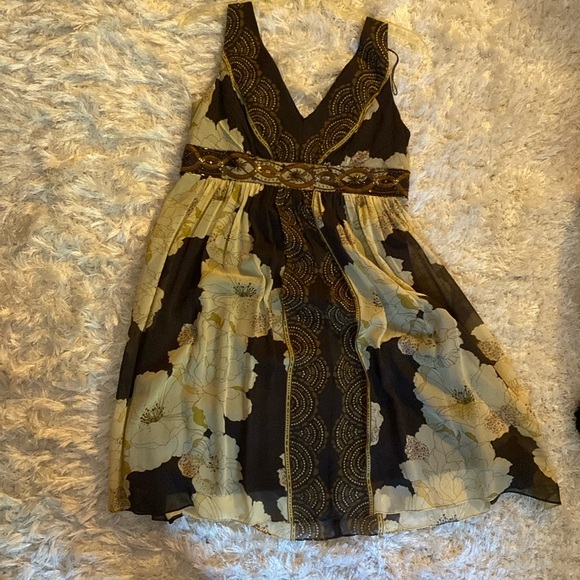 Gorgeous Dress, Never Worn! - Picture 1 of 4
